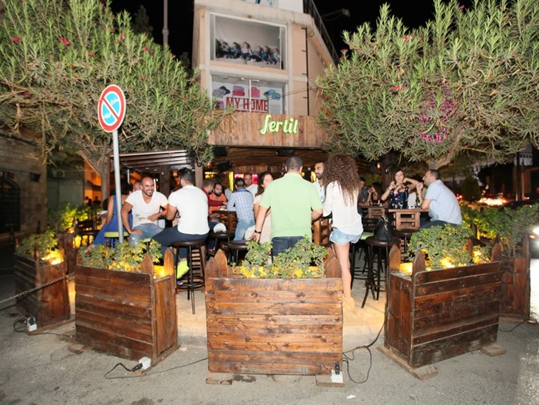 Fertil Pub on Saturday Night