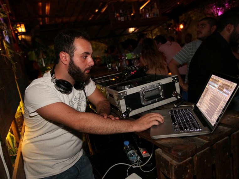 Fertil Pub on Saturday Night