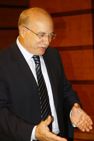 Charity Exhibition at Gefinor Rotana