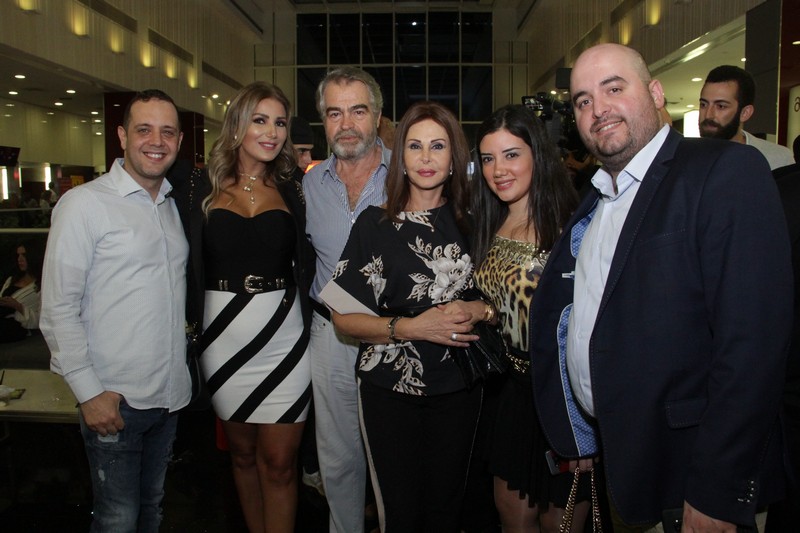 Avant Premiere of يربوا بعزكن 