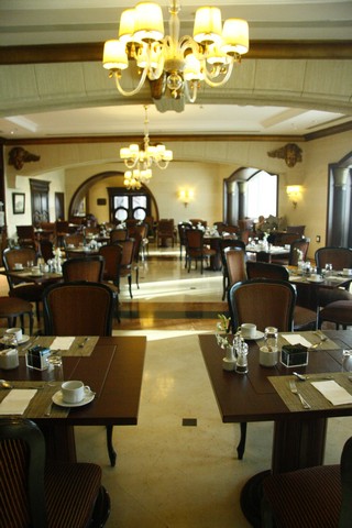 Breakfast buffet at Al Diyafa restaurant