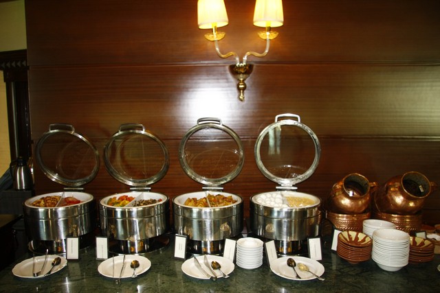 Breakfast buffet at Al Diyafa restaurant