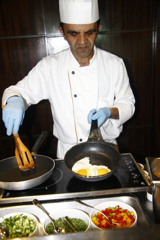 Breakfast buffet at Al Diyafa restaurant
