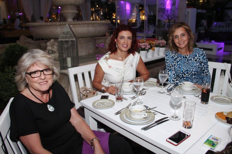 Iftar by the Pool at Phoenicia