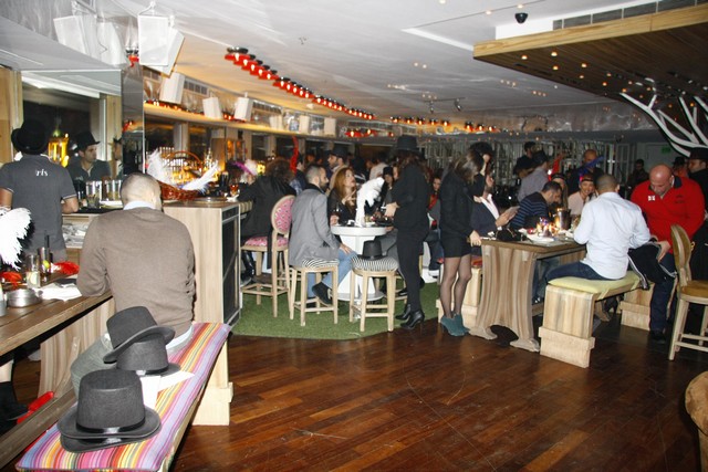The Swingin 20s at Iris