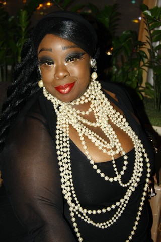The Swingin 20s at Iris