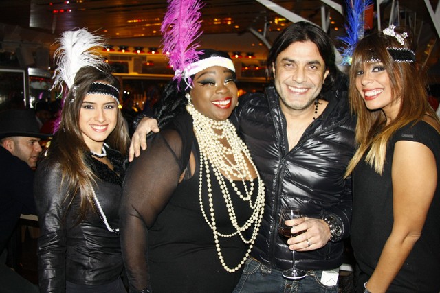 The Swingin 20s at Iris