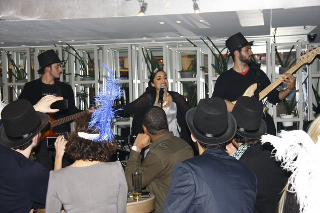 The Swingin 20s at Iris