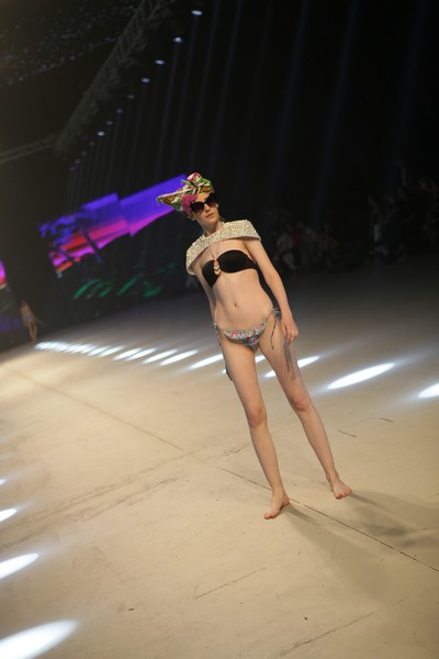 Jane Konsol Swimwear Fashion Show