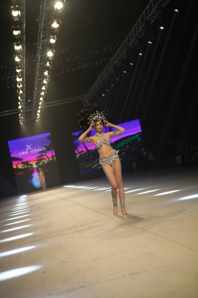 Jane Konsol Swimwear Fashion Show