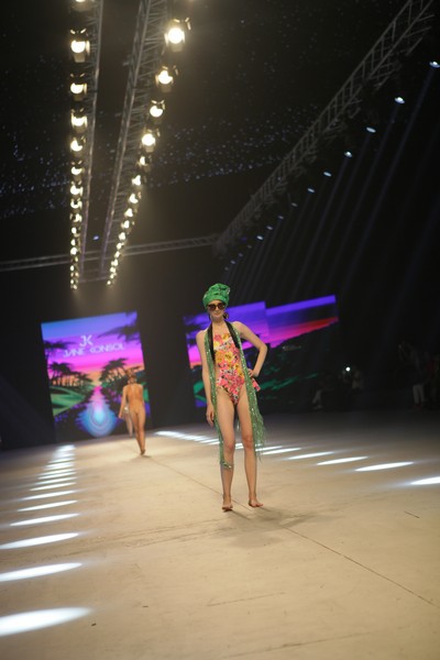 Jane Konsol Swimwear Fashion Show