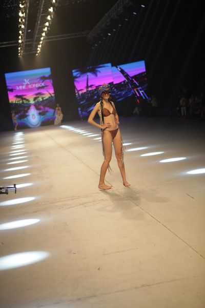 Jane Konsol Swimwear Fashion Show