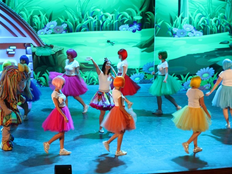 Kazadoo presente Reem et les 5 Lumieres