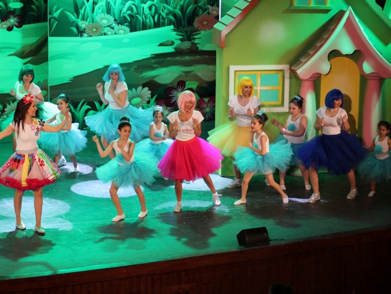 Kazadoo presente Reem et les 5 Lumieres