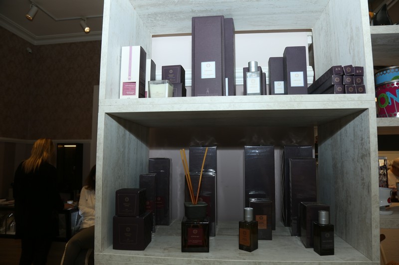 Decorate & Donate X Kelly Concept Store 1st Collaboration