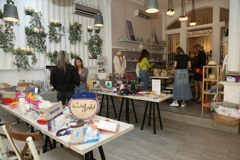 Decorate & Donate X Kelly Concept Store 1st Collaboration