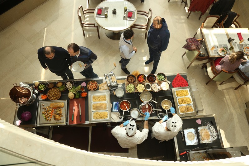 Sunday Buffet at Kempinski Summerland Hotel