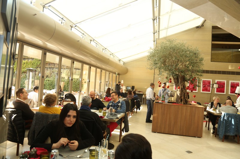 Sunday Buffet at Kempinski Summerland Hotel