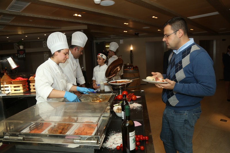 Sunday Buffet at Kempinski Summerland Hotel