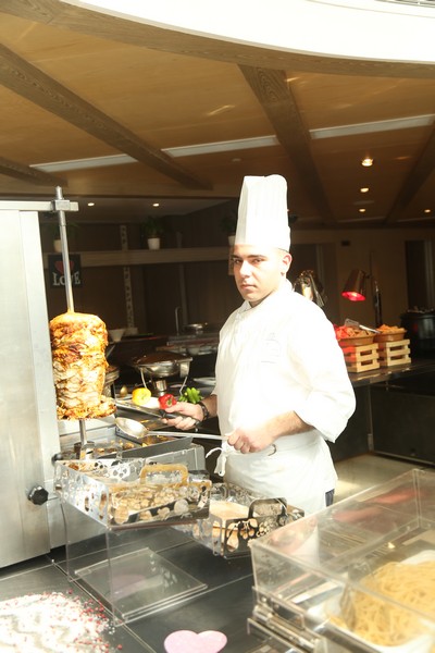 Sunday Buffet at Kempinski Summerland Hotel