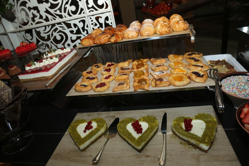Sunday Buffet at Kempinski Summerland Hotel