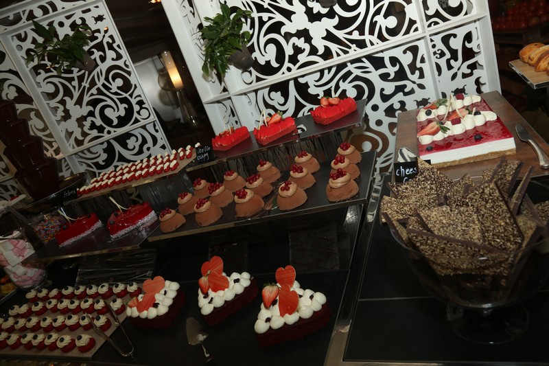 Sunday Buffet at Kempinski Summerland Hotel