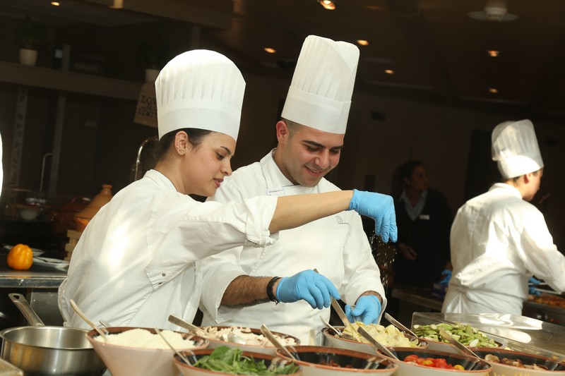 Sunday Buffet at Kempinski Summerland Hotel