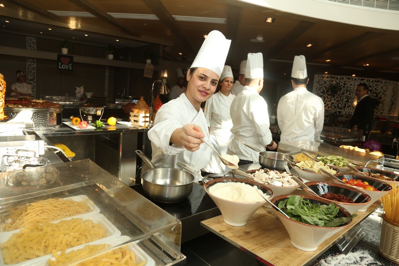 Sunday Buffet at Kempinski Summerland Hotel