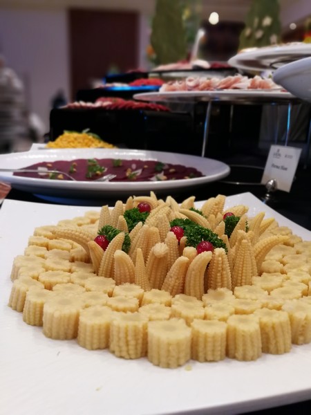 Palm Sunday Buffet at Le Jardin du Royal