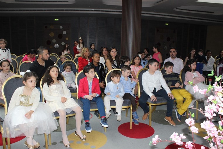 Palm Sunday Kids Show
