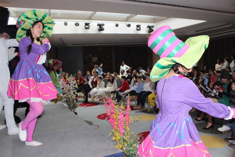 Palm Sunday Kids Show