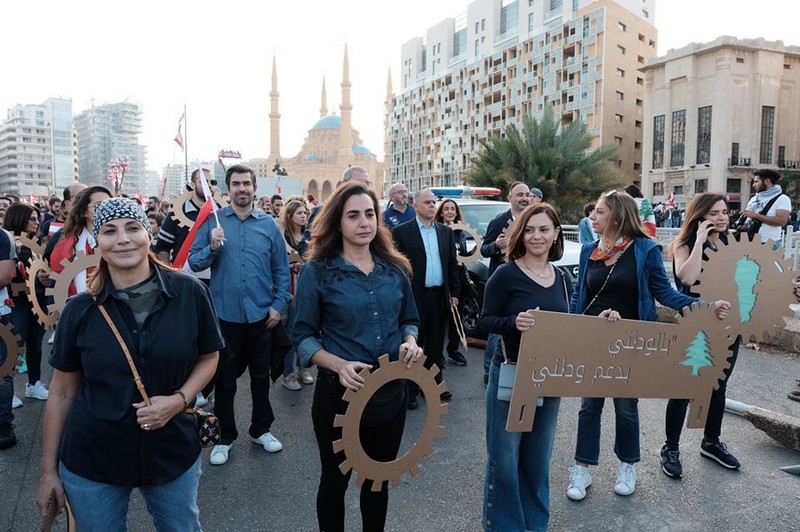 Lebanese protesters celebrate Independence Day
