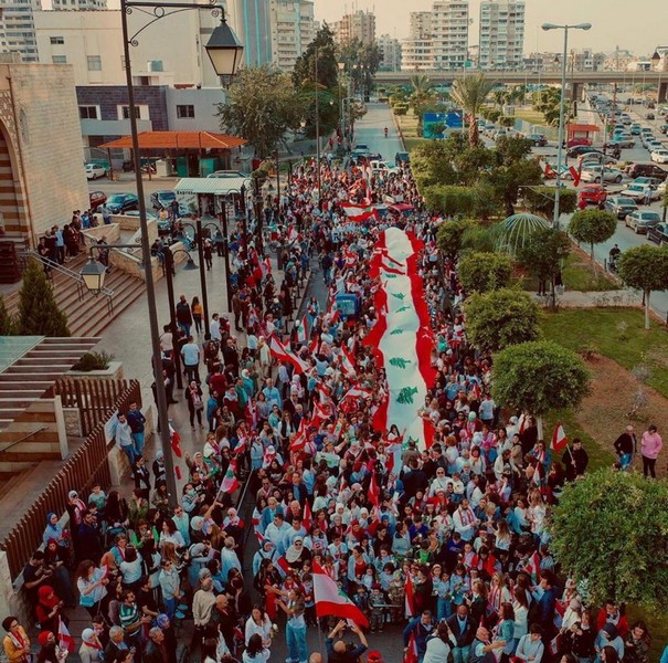 Lebanese protesters celebrate Independence Day