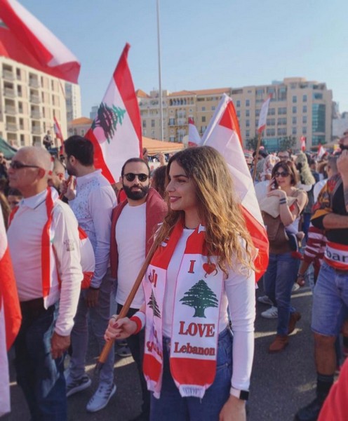 Lebanese protesters celebrate Independence Day