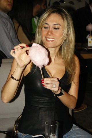 Les Folies De Caprice Bonbon a GoGo