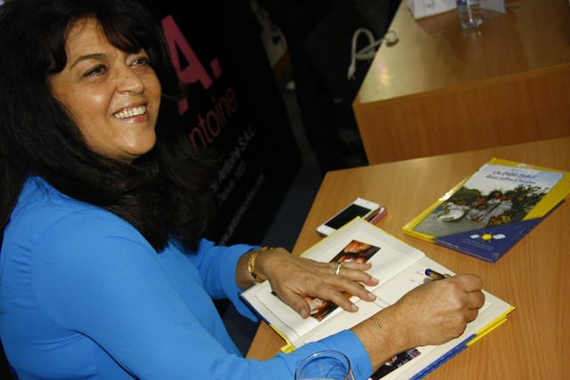 Signature Dr Noha baz au Salon du Livre 