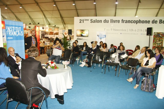 Signature Dr Noha baz au Salon du Livre 