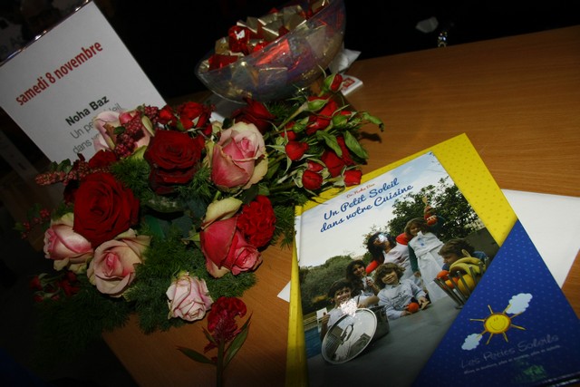 Signature Dr Noha baz au Salon du Livre 