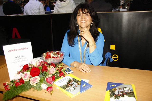 Signature Dr Noha baz au Salon du Livre 