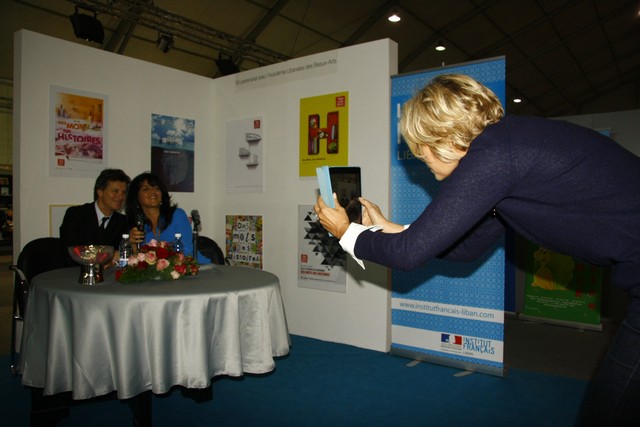 Signature Dr Noha baz au Salon du Livre 