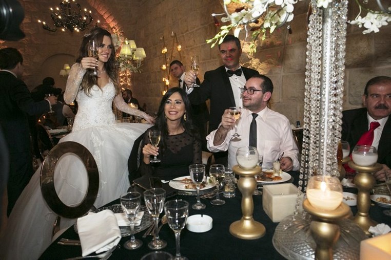 Les Lamah Wedding People 2