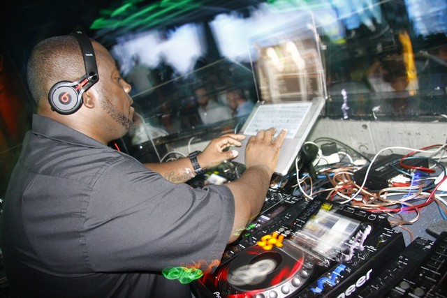 YOLO with DJ@War