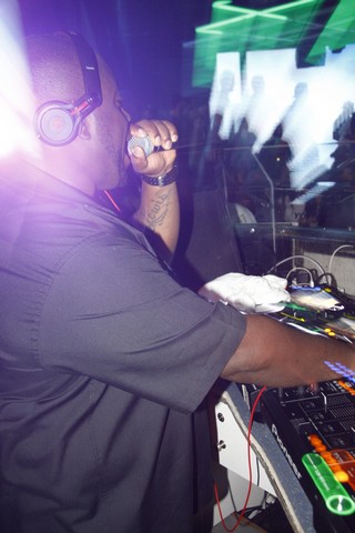 YOLO with DJ@War