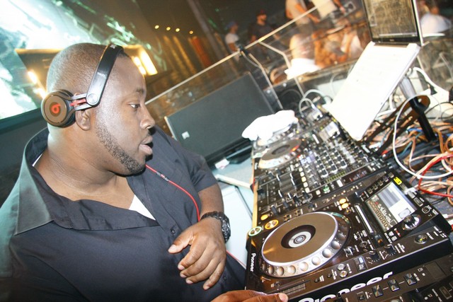 YOLO with DJ@War