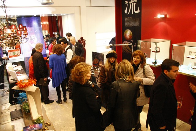 Purrl Maki e Art Gallery