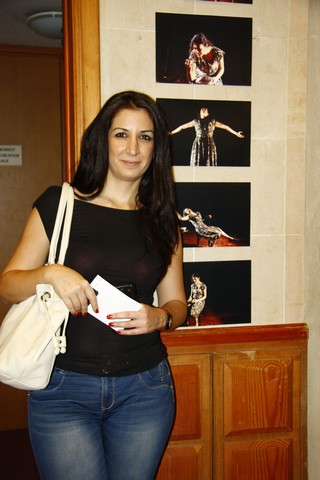Mara Lawahda at Theatre Monot