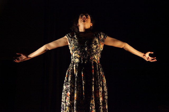 Mara Lawahda at Theatre Monot