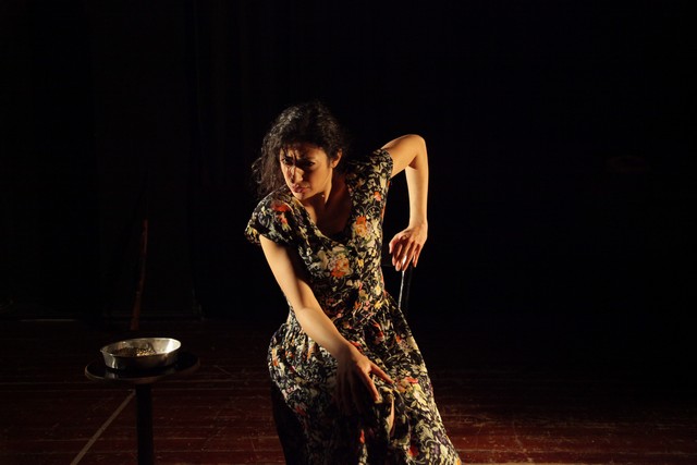 Mara Lawahda at Theatre Monot