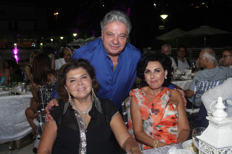 Mtayleb Country Club on Friday Night