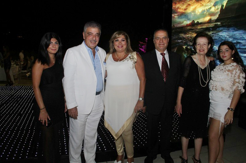 Mtayleb Country Club on Friday Night
